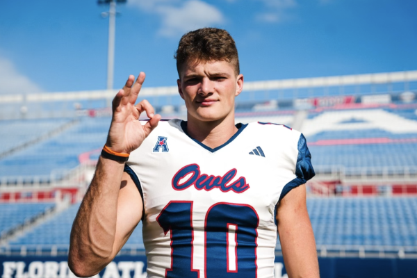 Caden Veltkamp at his official visit to Florida Atlantic.